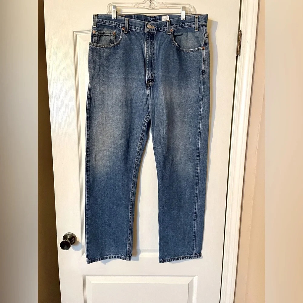 VTG Levis Jeans Mens 38x32 Blue 505 Regular Straight American Made in USA Denim